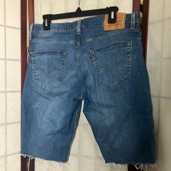 LEVI STRAUSS & CO 511 SHORTS JEANS 34X 32 - Picture 3 of 10